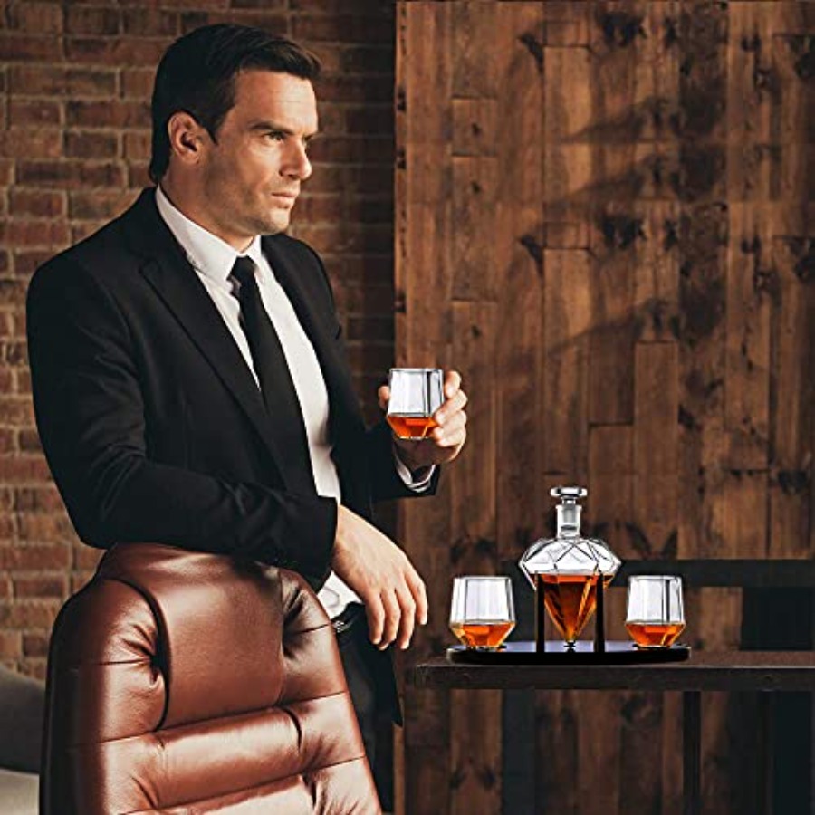Whiskey Decanter Diamond shape - Glass Decanter Whiskey のレビューと価格