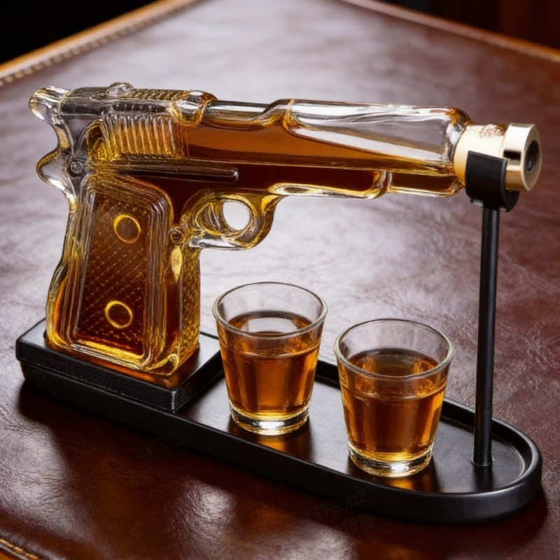 Pistol Shape Whiskey Decanter  - Glass Decanter Whiskey のレビューと価格