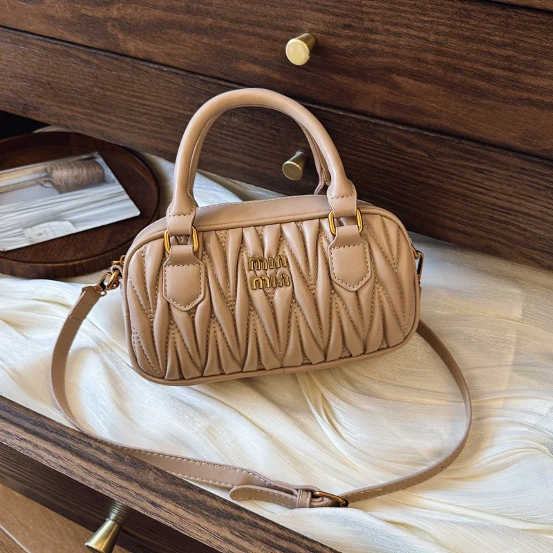 Women Luxury High End Leather  - Luxury Lifestyle Handbags のレビューと価格