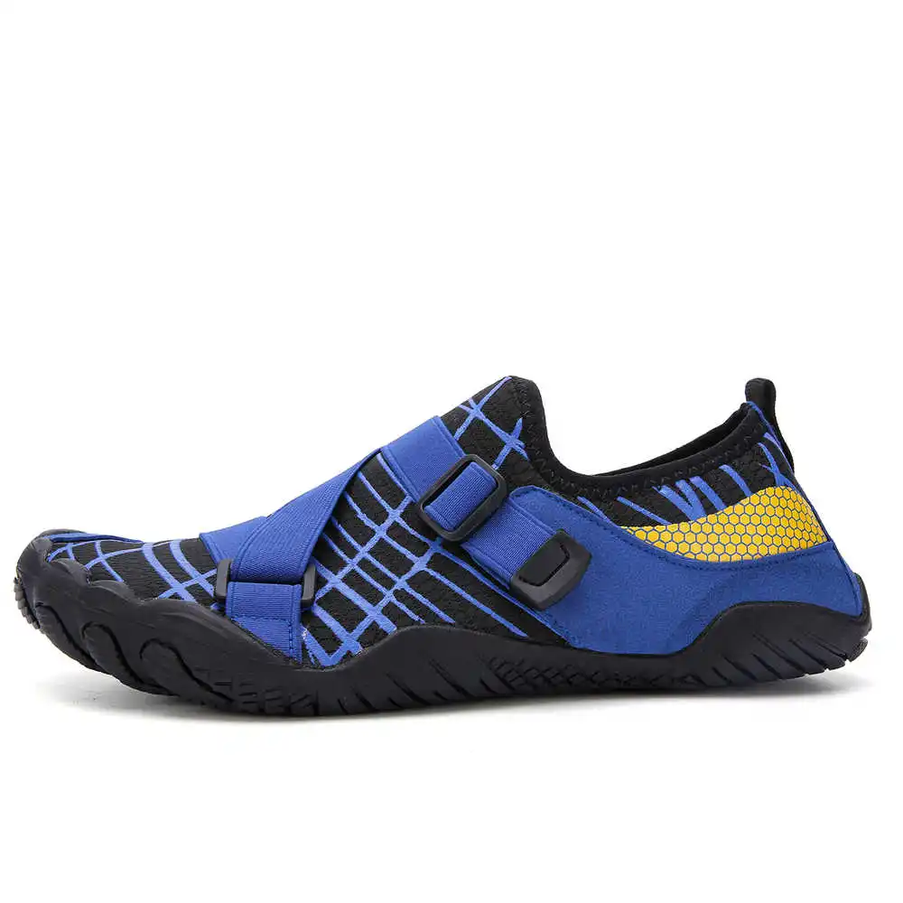 With Print Beach Lying Slipper - Luxury Lifestyle House のレビューと価格