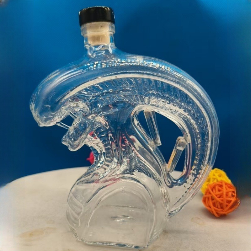 Alien Xenomorph Shaped Whiskey - Glass Decanter Whiskey のレビューと価格