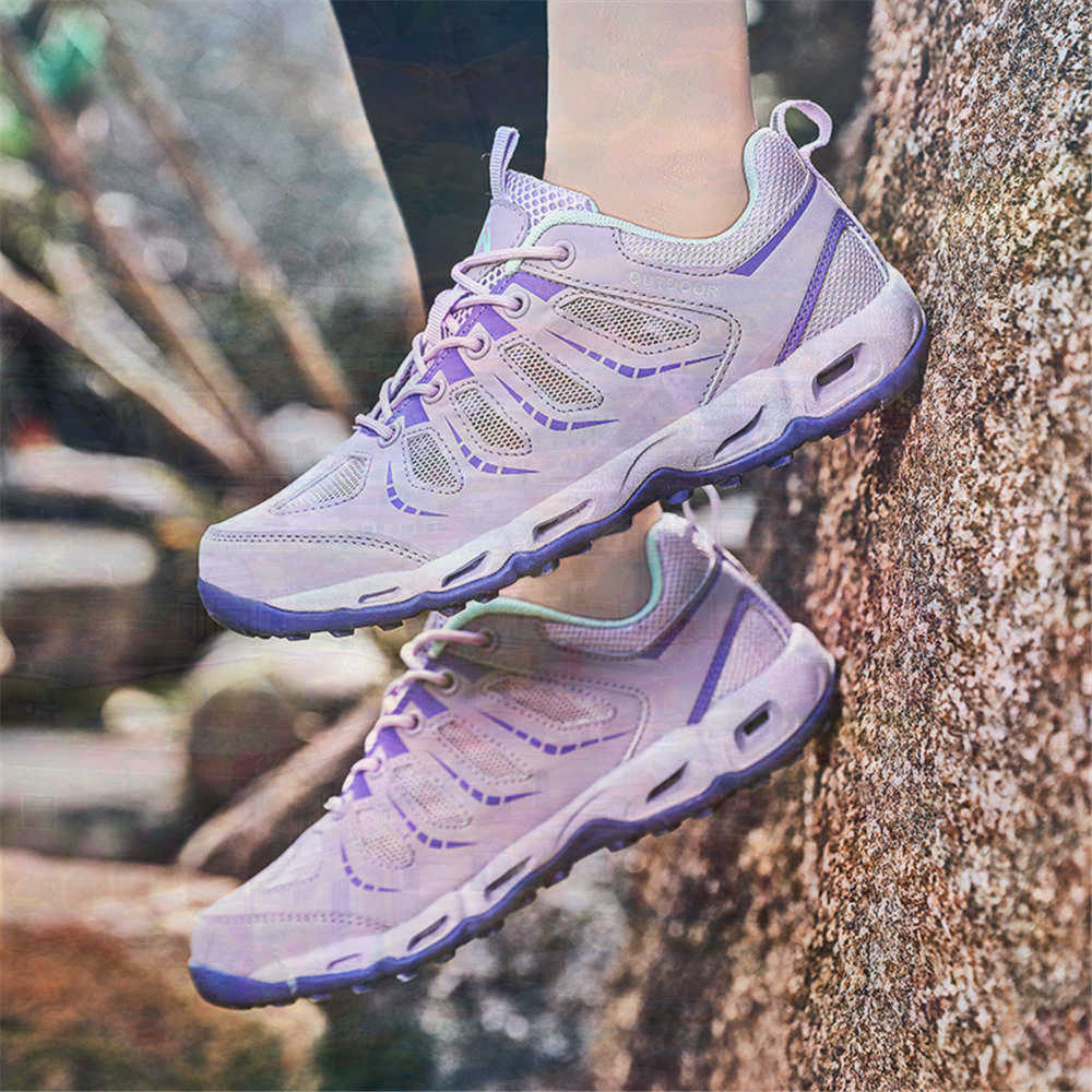 Sumer Round Tip Silver Sneaker - Luxury Lifestyle Of Celebrities のレビューと価格