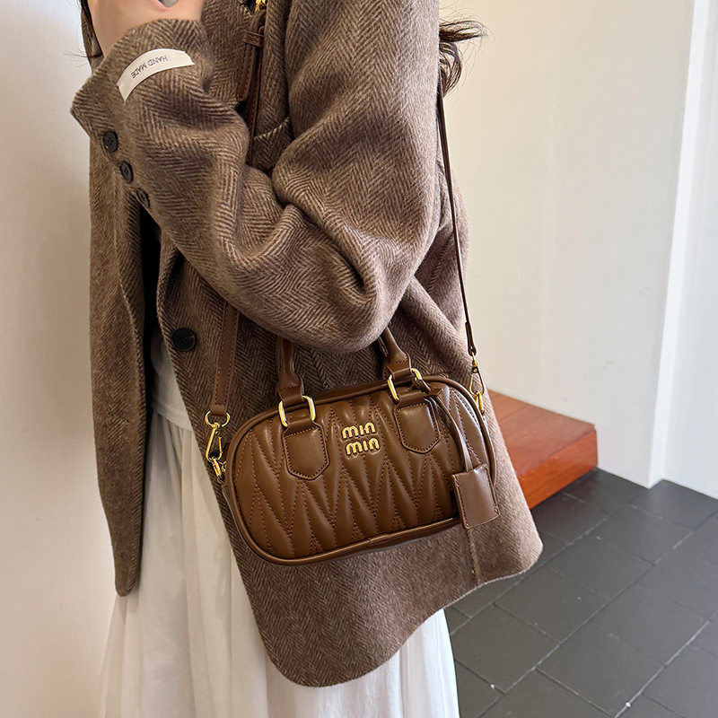 Women Luxury Elegant Leather F - Luxury Lifestyle Handbags のレビューと価格