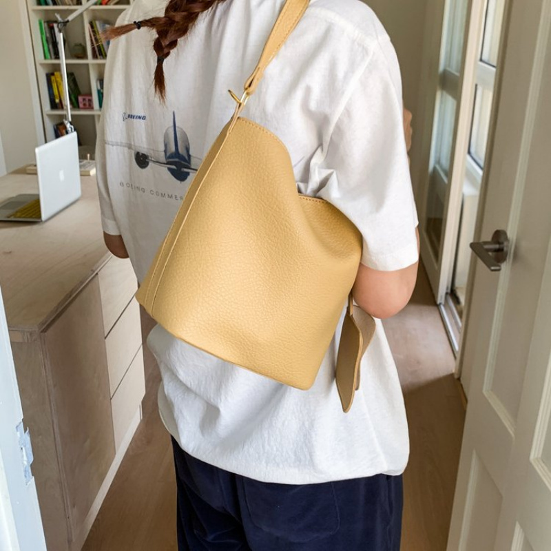 Luxury Elegant Crossbody Handb - Luxury Lifestyle Handbags のレビューと価格