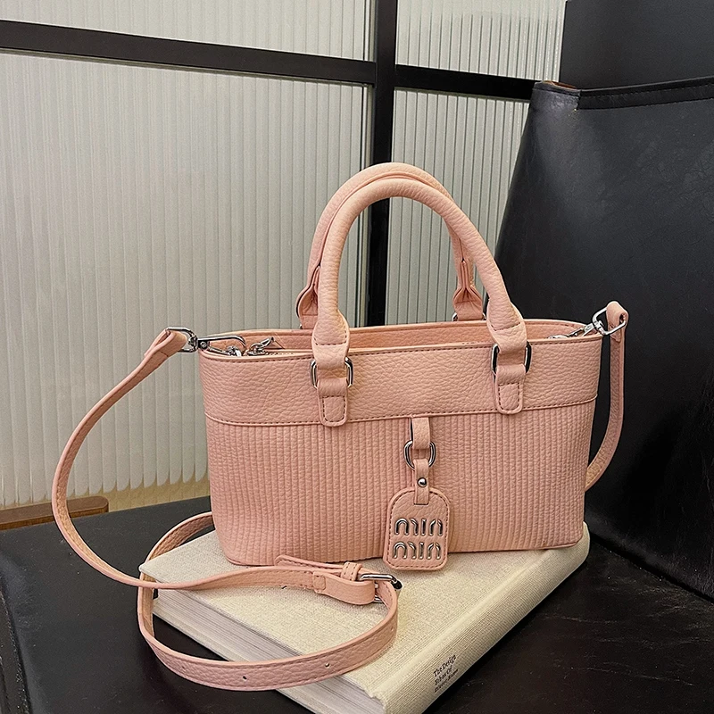 Luxury Women High End Leather  - Luxury Lifestyle Handbags のレビューと価格